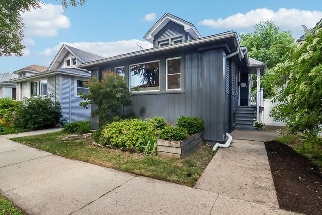 1116 S Harvey Avenue, Oak Park, IL 60304
