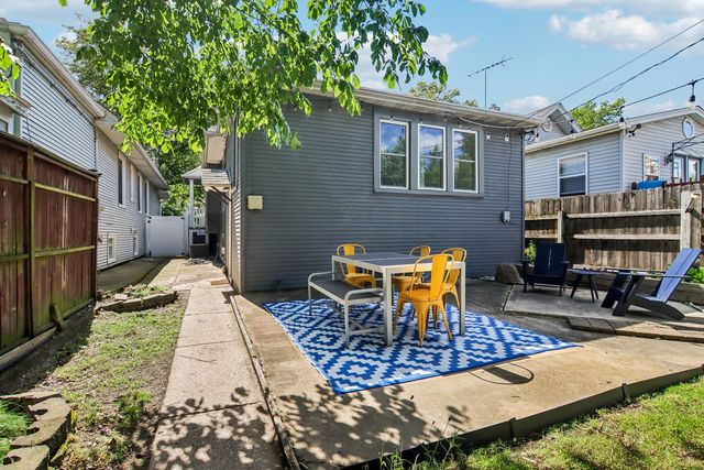 1116 S Harvey Avenue, Oak Park, IL 60304