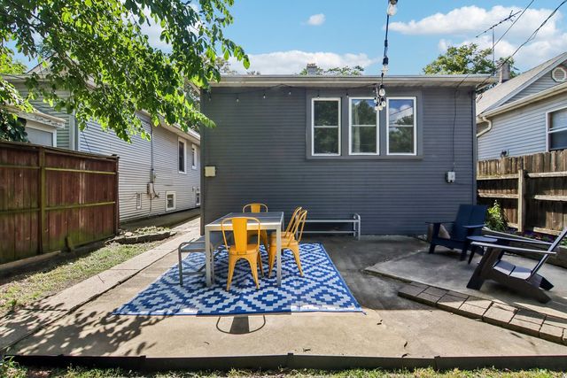 1116 S Harvey Avenue, Oak Park, IL 60304
