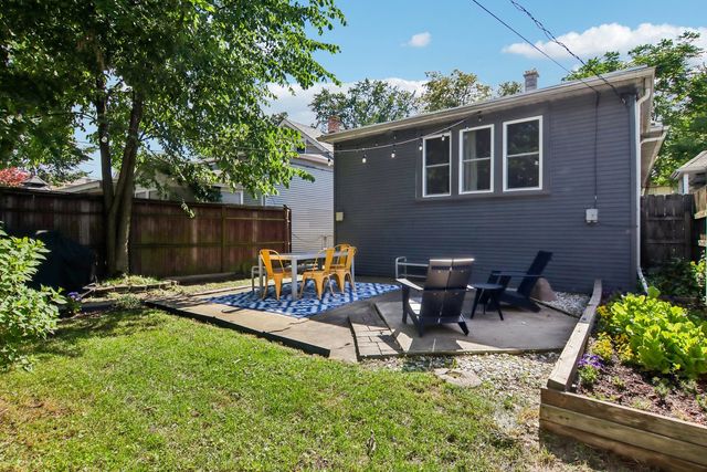 1116 S Harvey Avenue, Oak Park, IL 60304