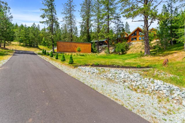 225 SE Eagle Ridge Drive, Canyonville, OR 97417
