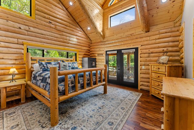 225 SE Eagle Ridge Drive, Canyonville, OR 97417