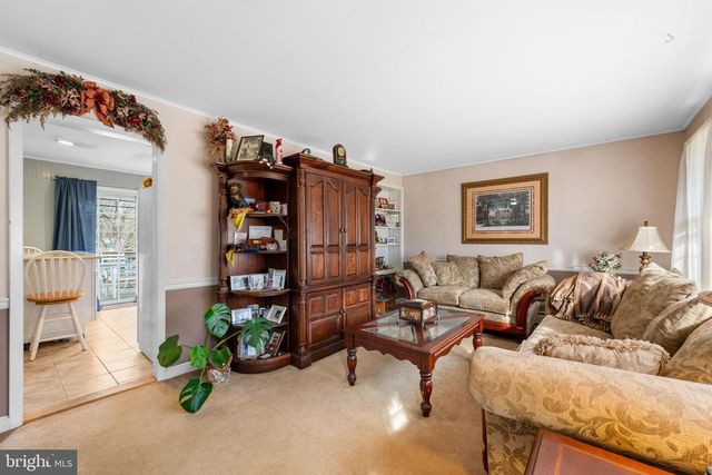 317 JULIUSTOWN RD, Columbus, NJ 08022