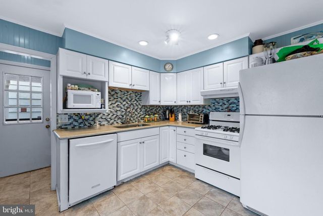 317 JULIUSTOWN RD, Columbus, NJ 08022