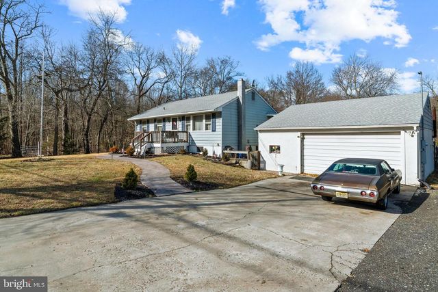 317 JULIUSTOWN RD, Columbus, NJ 08022