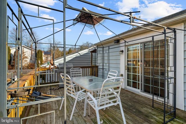 317 JULIUSTOWN RD, Columbus, NJ 08022