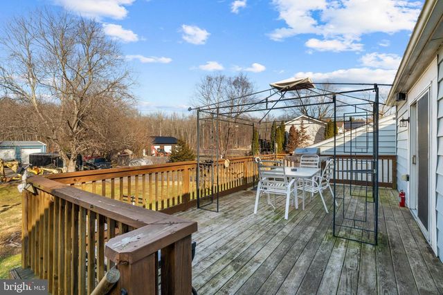 317 JULIUSTOWN RD, Columbus, NJ 08022