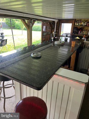 317 JULIUSTOWN RD, Columbus, NJ 08022