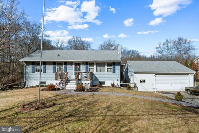 317 JULIUSTOWN RD, Columbus, NJ 08022