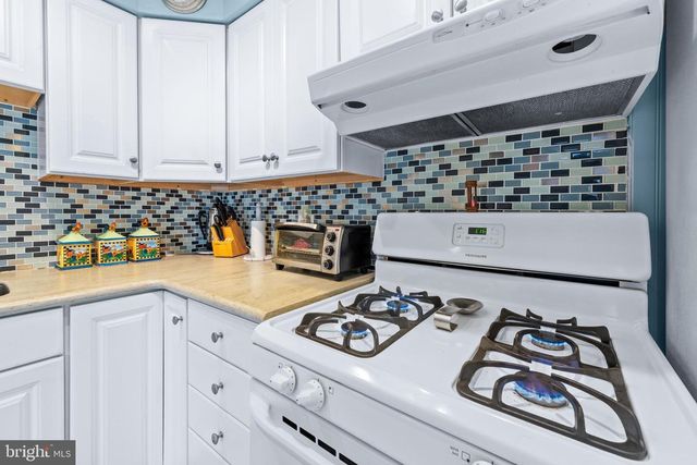 317 JULIUSTOWN RD, Columbus, NJ 08022