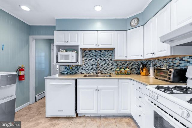 317 JULIUSTOWN RD, Columbus, NJ 08022