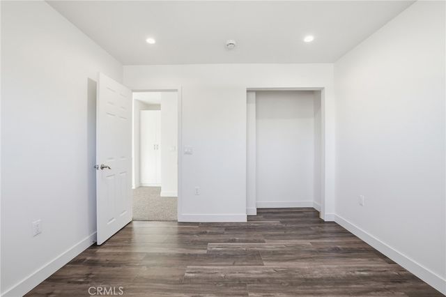 11062 11060 Oneida Avenue, San Fernando, CA 91340