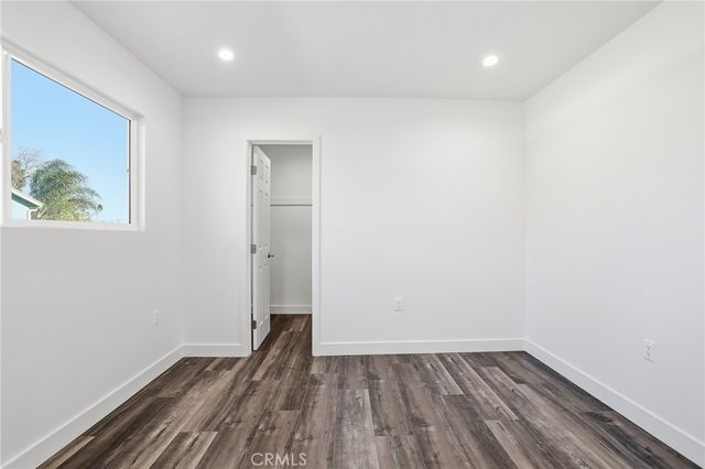 11062 11060 Oneida Avenue, San Fernando, CA 91340