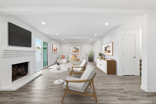 11062 11060 Oneida Avenue, San Fernando, CA 91340