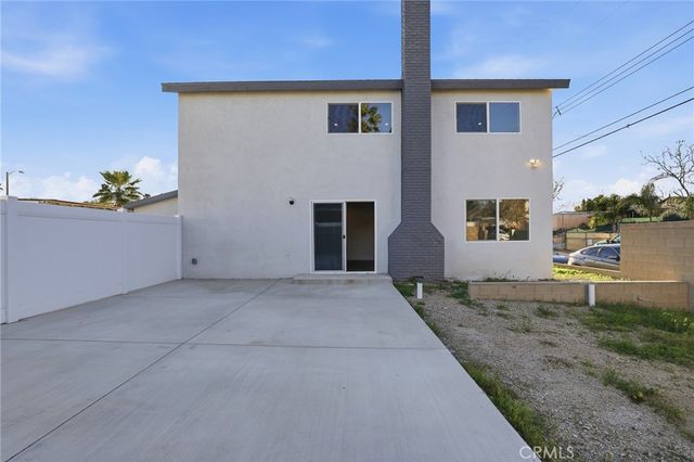 11062 11060 Oneida Avenue, San Fernando, CA 91340