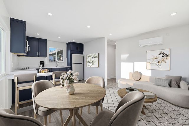 11062 11060 Oneida Avenue, San Fernando, CA 91340