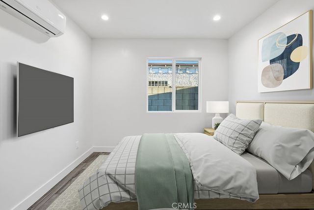 11062 11060 Oneida Avenue, San Fernando, CA 91340