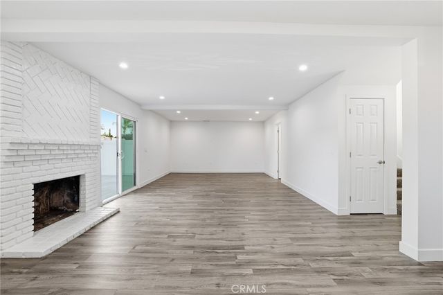 11062 11060 Oneida Avenue, San Fernando, CA 91340