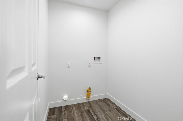 11062 11060 Oneida Avenue, San Fernando, CA 91340