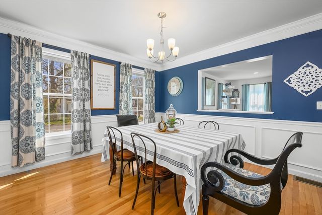 14 Grandview Ave, Fairhaven, MA 02719