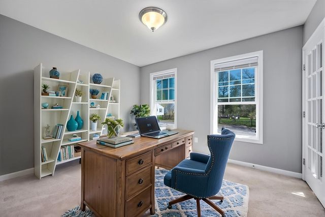 14 Grandview Ave, Fairhaven, MA 02719