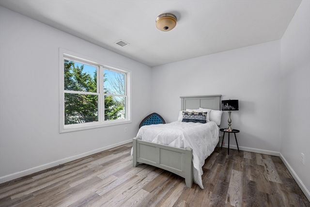 14 Grandview Ave, Fairhaven, MA 02719