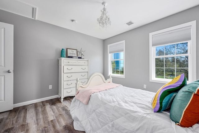 14 Grandview Ave, Fairhaven, MA 02719