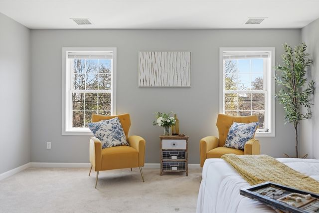 14 Grandview Ave, Fairhaven, MA 02719