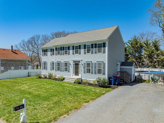 14 Grandview Ave, Fairhaven, MA 02719