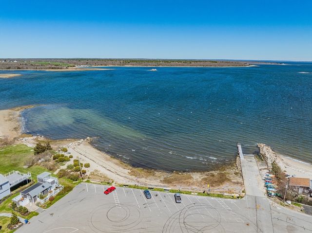 14 Grandview Ave, Fairhaven, MA 02719