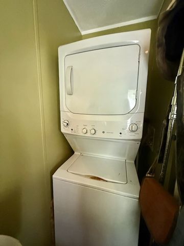 521 Forest Park, Middletown, RI 02842