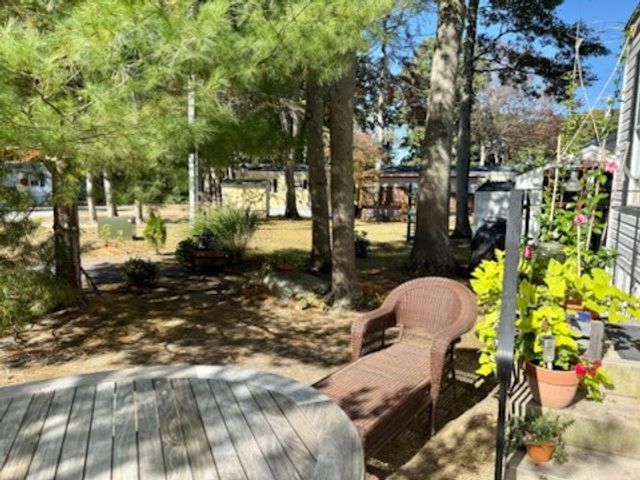 521 Forest Park, Middletown, RI 02842