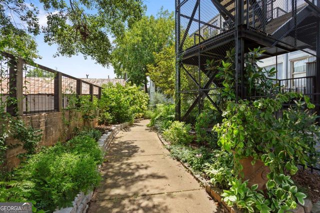 172 Haynes Street SW 304, Atlanta, GA 30313