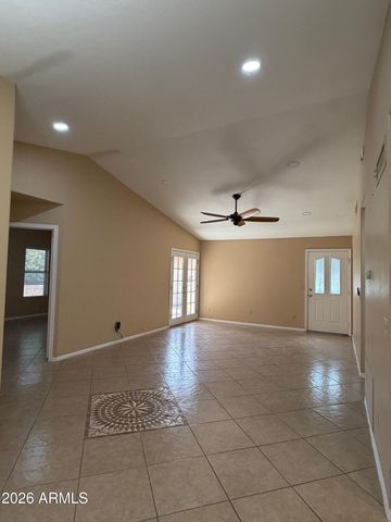 7568 W KERRY Lane, Glendale, AZ 85308