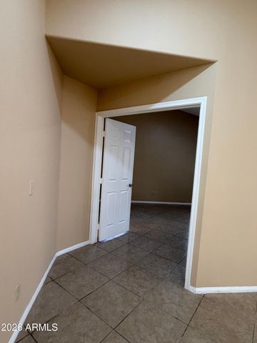 7568 W KERRY Lane, Glendale, AZ 85308