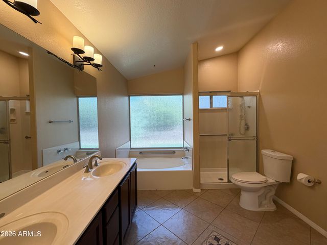 7568 W KERRY Lane, Glendale, AZ 85308