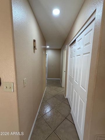 7568 W KERRY Lane, Glendale, AZ 85308
