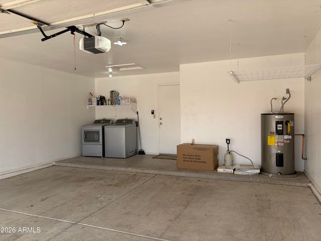 7568 W KERRY Lane, Glendale, AZ 85308