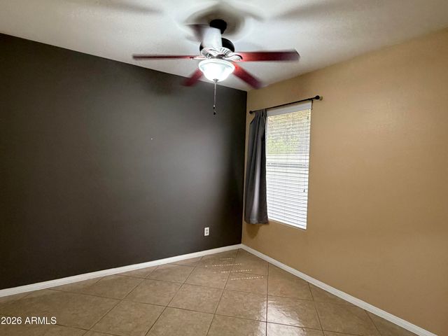 7568 W KERRY Lane, Glendale, AZ 85308