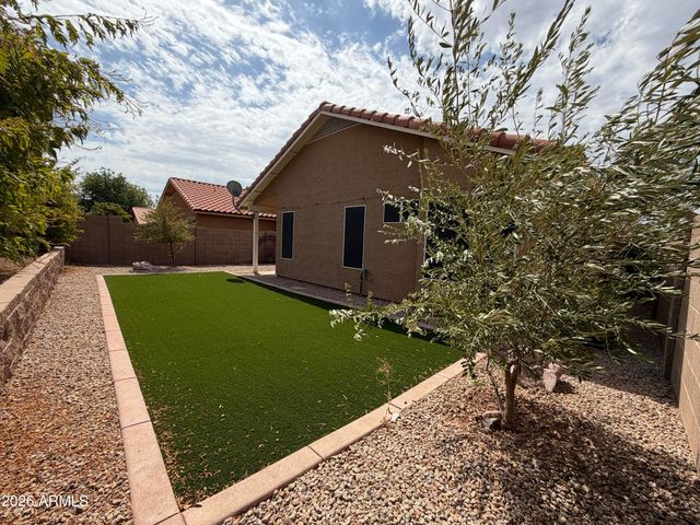 7568 W KERRY Lane, Glendale, AZ 85308