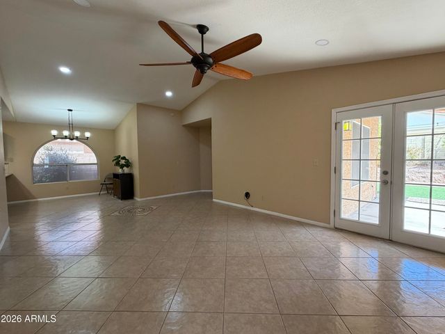 7568 W KERRY Lane, Glendale, AZ 85308