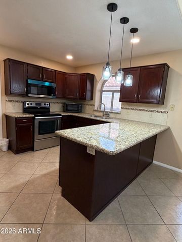 7568 W KERRY Lane, Glendale, AZ 85308