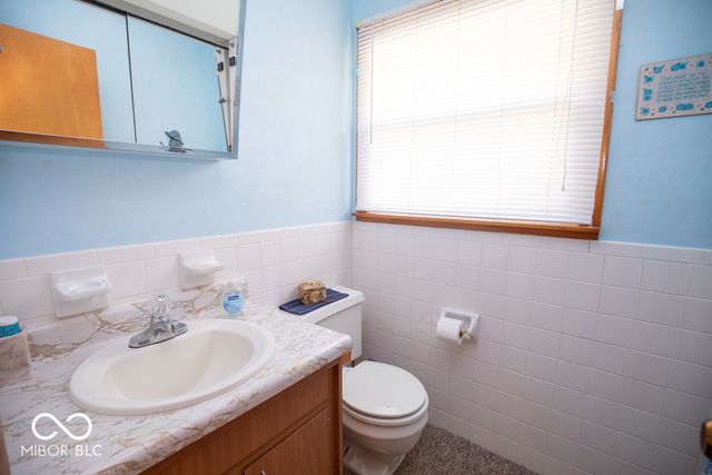 174 E Norris Hts, North Vernon, IN 47265