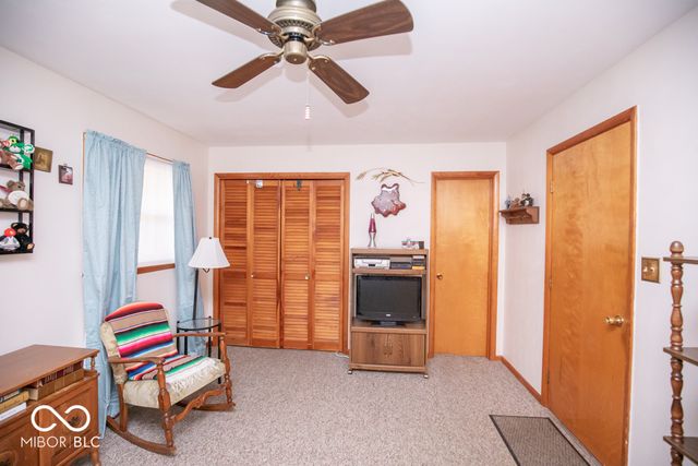 174 E Norris Hts, North Vernon, IN 47265