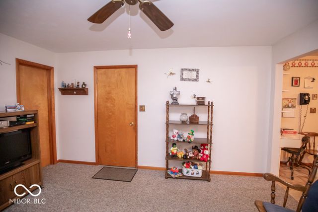 174 E Norris Hts, North Vernon, IN 47265