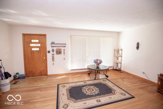 174 E Norris Hts, North Vernon, IN 47265