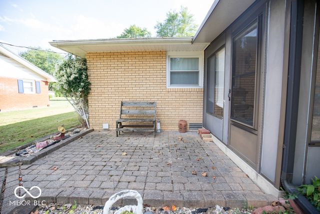 174 E Norris Hts, North Vernon, IN 47265