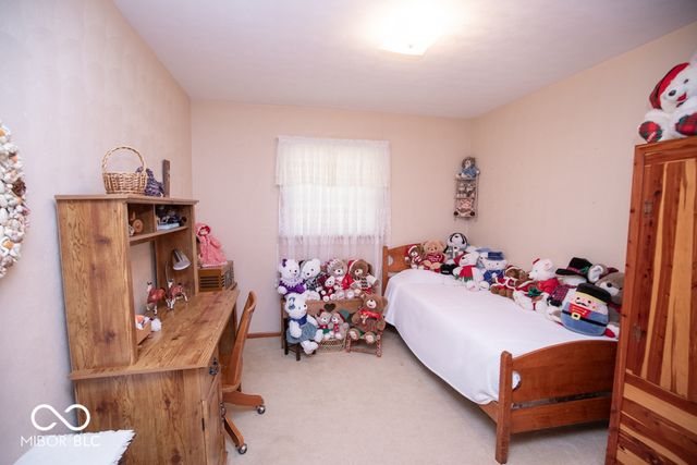 174 E Norris Hts, North Vernon, IN 47265