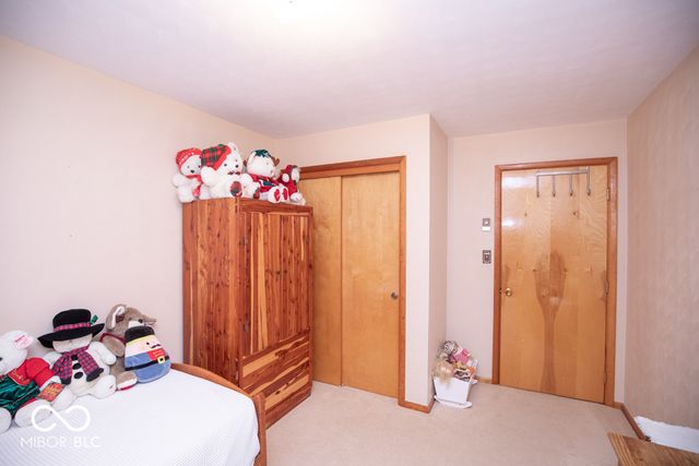 174 E Norris Hts, North Vernon, IN 47265