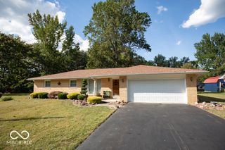 174 E Norris Hts, North Vernon, IN 47265